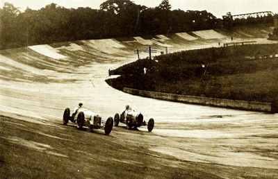 Robert Benoist on his way to winning the 1927 British Grand Prix at Brooklands