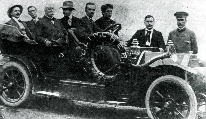 A six-seater roadster version of the 1910 Gamma, with Vincenzo Lancia
