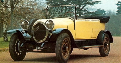 The 4 cylinder engine in this 1924 Delaunay-Belleville model would wind the car out to an impressive top speed of 85 mph