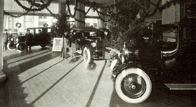 Oakland showroom circa 1924