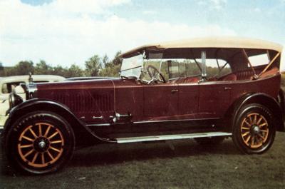 1919 Winton Model 24 seven passenger tourer